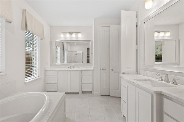 Building Photo - 2445 Saffire Way