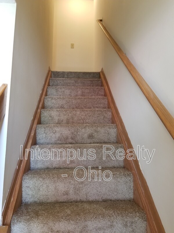 Building Photo - 5903 Brookmont Dr