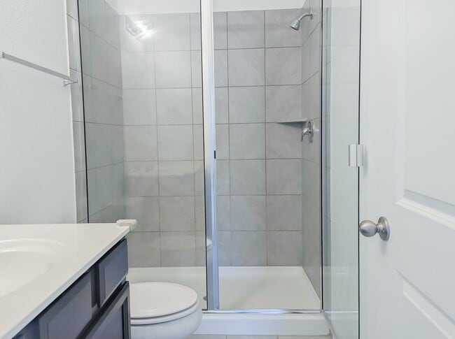 Building Photo - 6510 Routenburn St