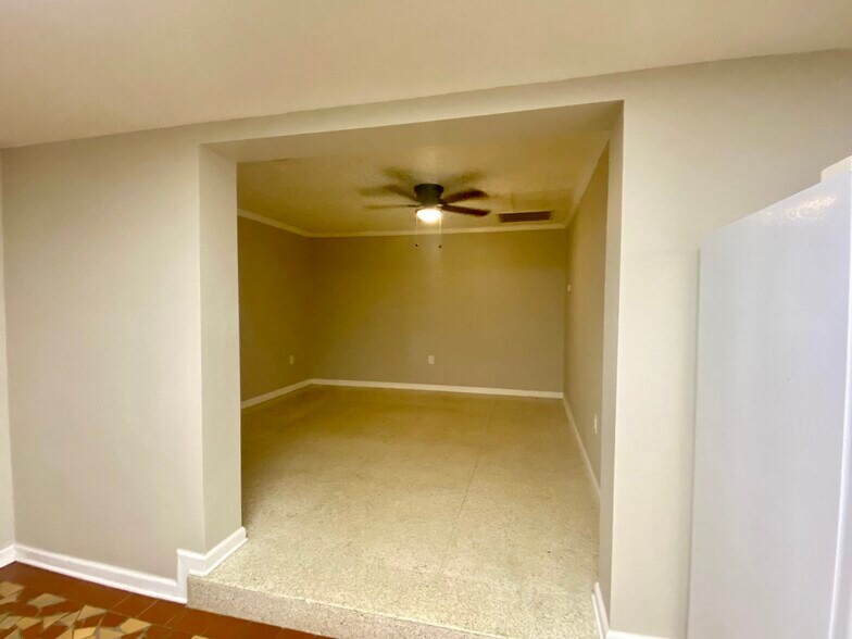 Living room - 2912 Delille St