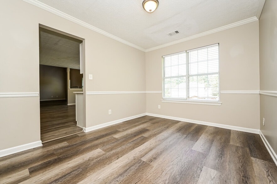 Building Photo - 3300 Rockmill Dr