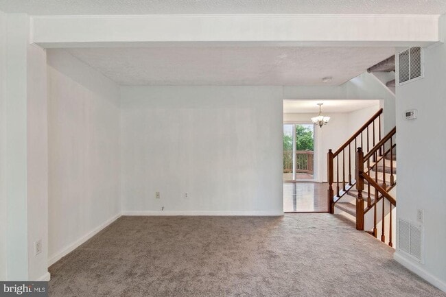 Building Photo - 302 Ridgecrest Ct