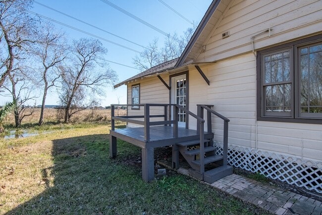 Building Photo - 1007 E Main St