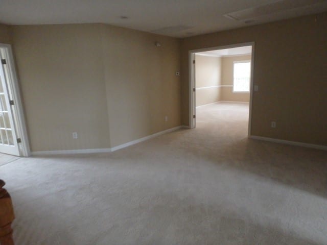 Building Photo - 121 Hampton Lake Dr