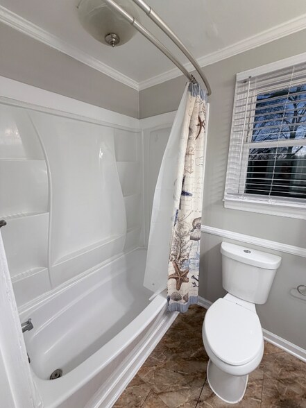 Building Photo - 217 Ridgecrest Dr