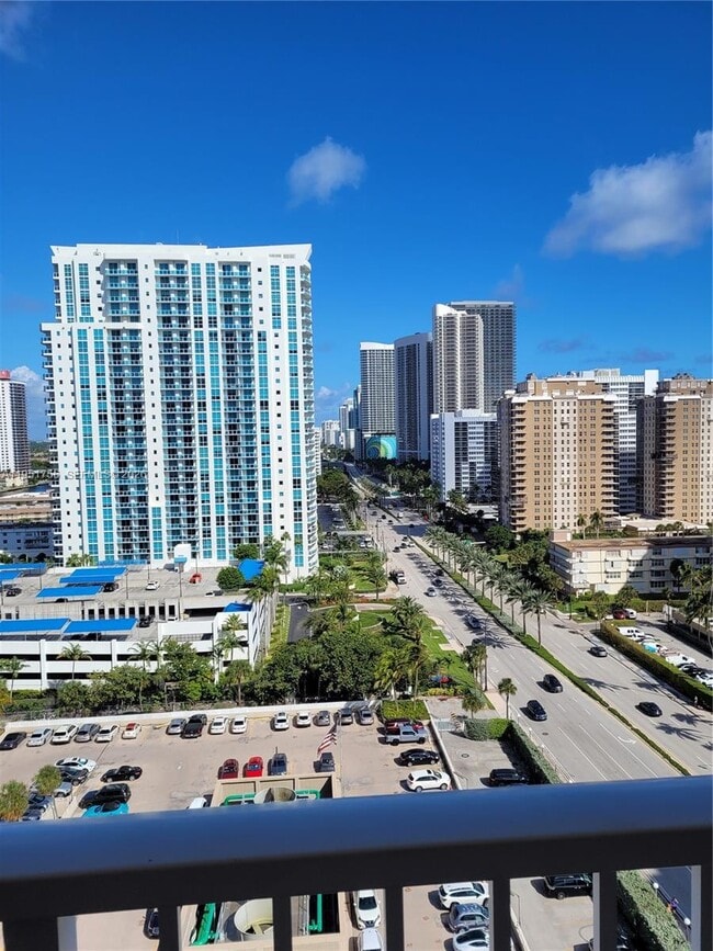 Building Photo - 1985 S Ocean Dr