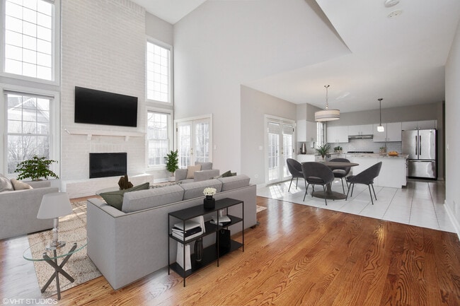 Building Photo - 2127 Chandler Ln