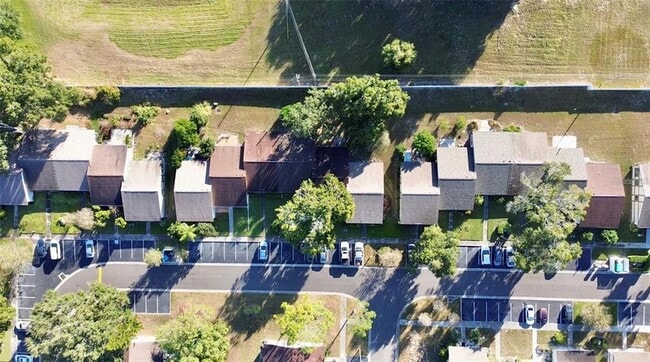 Building Photo - 2928 Bancroft Cir E