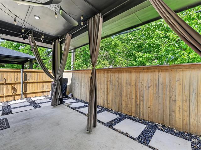 Building Photo - 1941 Glenmore Ave