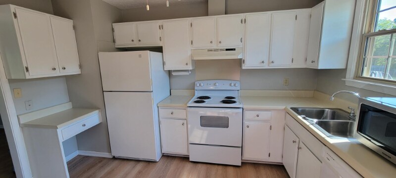 Building Photo - 392 Albright Ln
