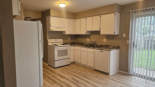 Building Photo - 2050 Sheldon Rd