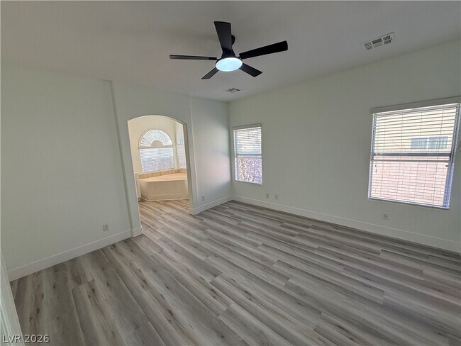 Building Photo - 5568 Jelsma Ave