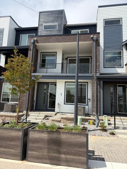 Building Photo - 1614 Park Ln