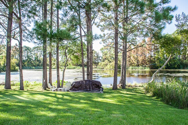 Building Photo - 262 Twin Lakes Ln