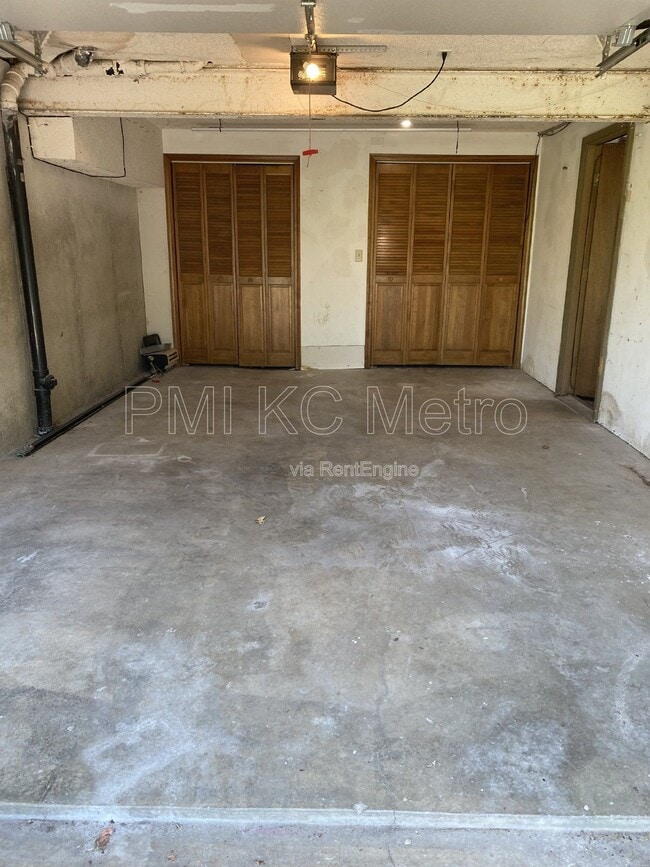 Building Photo - 312 3rd St