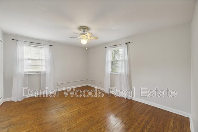 Building Photo - 49 Story Rd