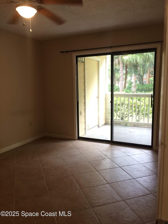 Building Photo - 225 S Tropical Trail