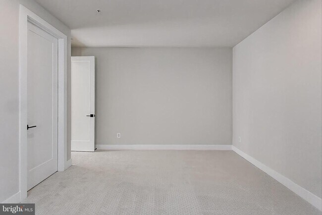 Building Photo - 6921 Renita Ln