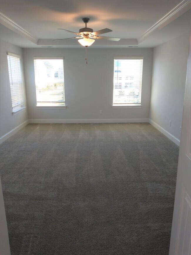 Building Photo - Beautiful Home in Gardner!  4 bedroom 3 full bath  Available NOW!