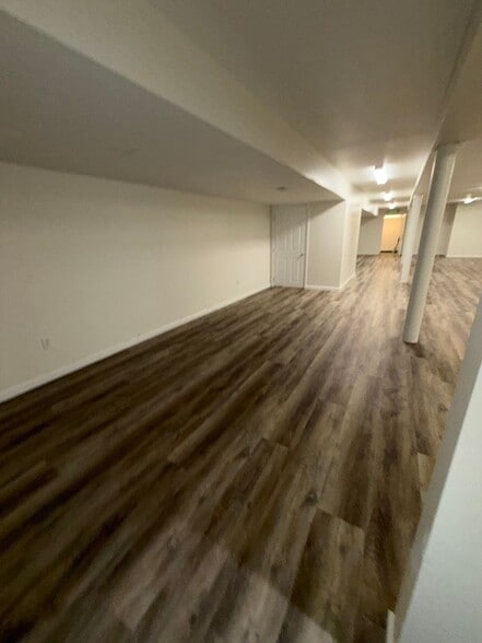 Building Photo - 17A N Main St