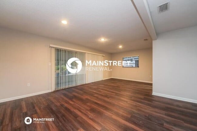Building Photo - 3 Bedroom Pet-Friendly Home in Winter Park...