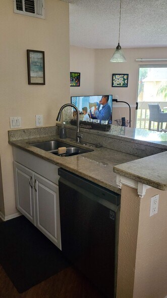 Double sink with new LG dishwasher - 115 112th Ave NE