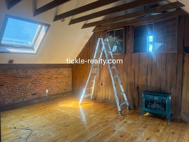 Building Photo - 407 Pearl St