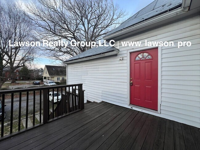 Building Photo - 360 Mountain Ave SW