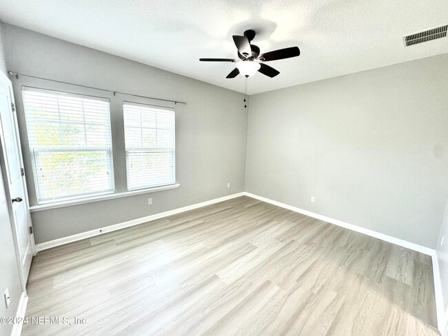 Building Photo - 46 Pindo Palm Dr