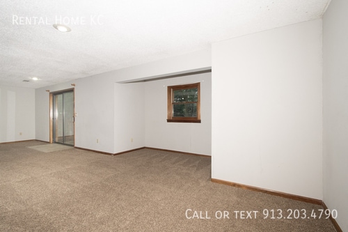 Building Photo - 15715 Beverly Ct