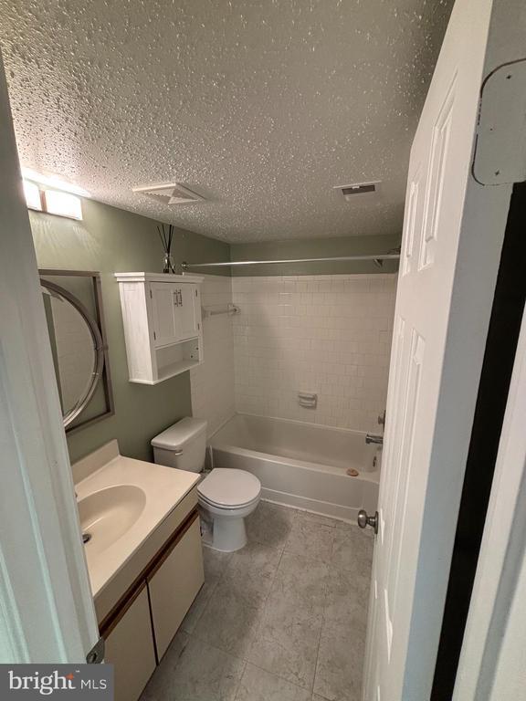 Building Photo - 107 Prosperity Ave SE