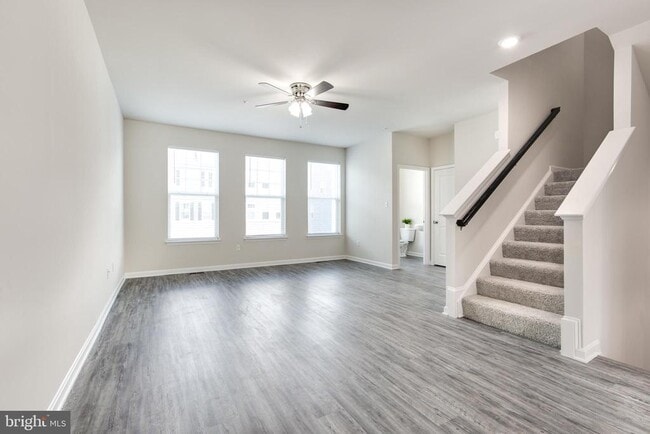 Building Photo - 3117 Laurel Hl Rd