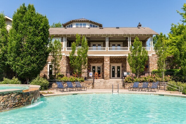Building Photo - 3 Bedroom Townhouse Style Apartments END U...