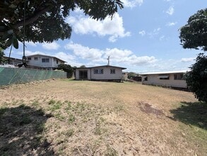 Building Photo - 3 Bedroom Makakilo Home with Yard & Cool Breezes!