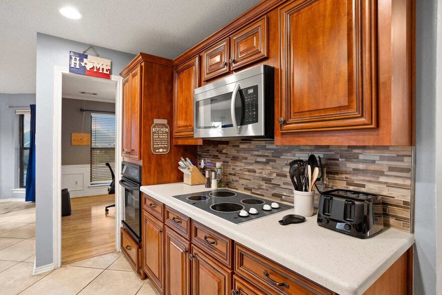 Building Photo - 1424 Cobblestone Dr