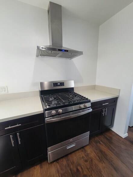 Building Photo - 7611 Seville Ave