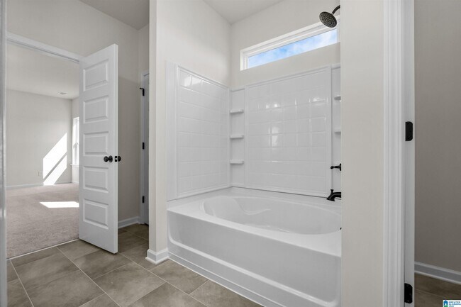 Building Photo - 608 Pine Valley Trl