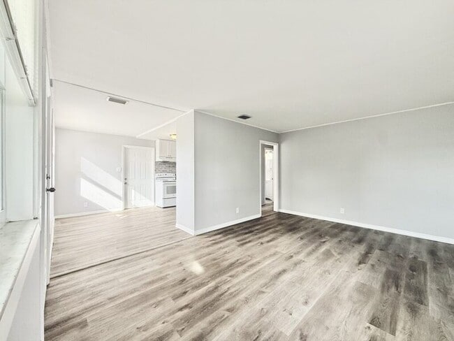 Building Photo - 4327 14th Ave S