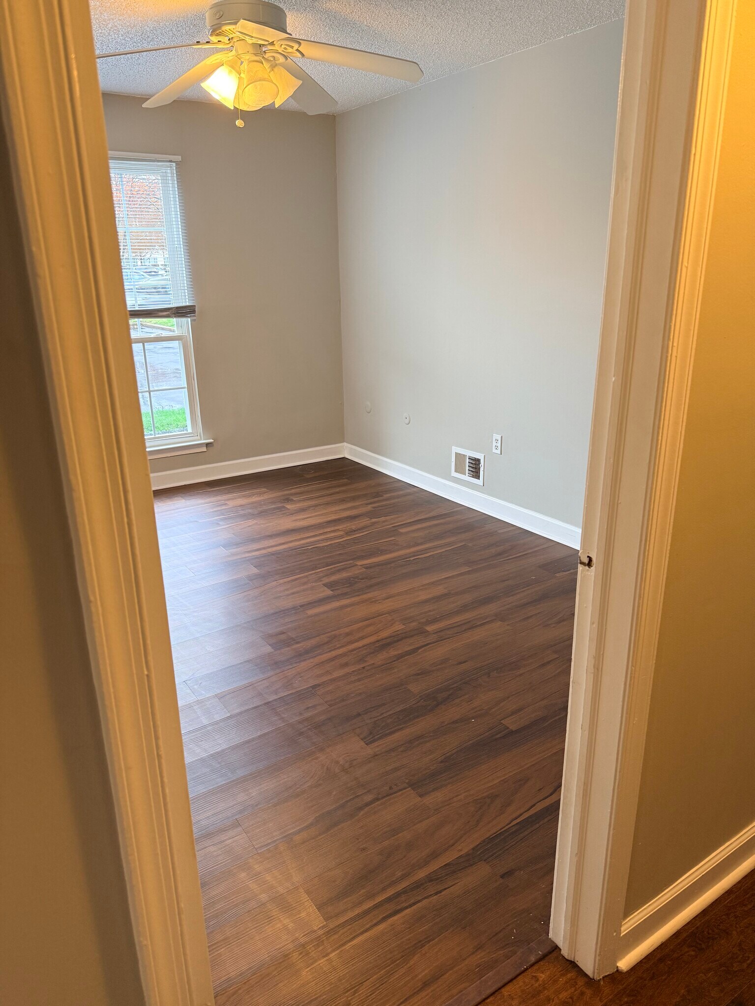 Building Photo - 32 Holly Ct