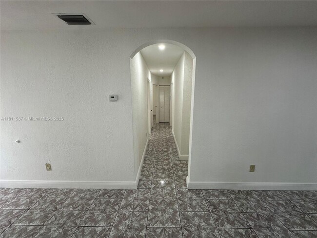 Building Photo - 15640 SW 102nd Pl