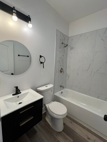 Building Photo - 3626 W Grenshaw St