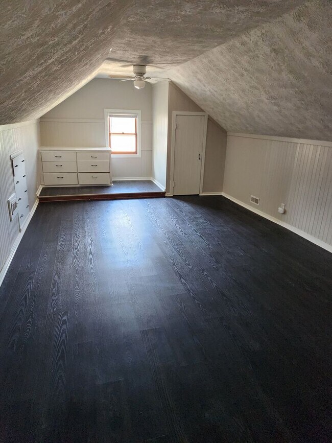 Building Photo - 628 N 47th St