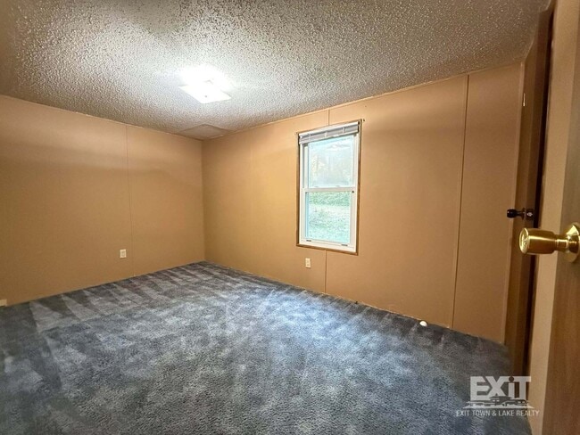 Building Photo - 3 Bedroom, 2 Bathroom Home in a Beautiful Country Setting