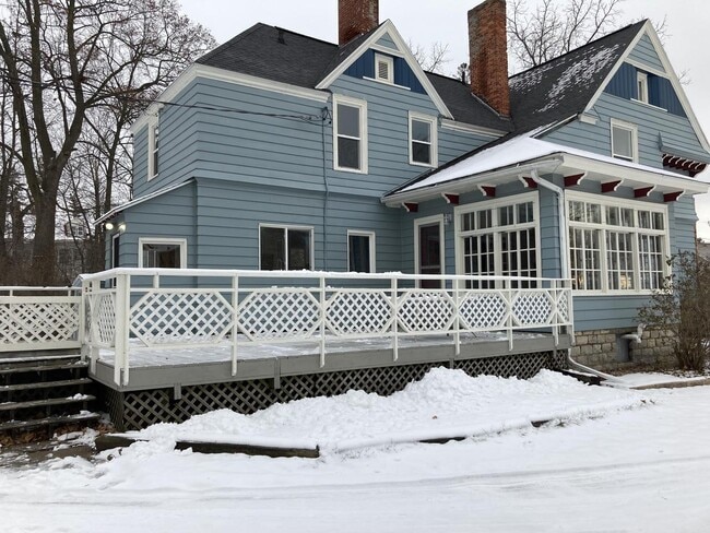 Building Photo - 339 State St