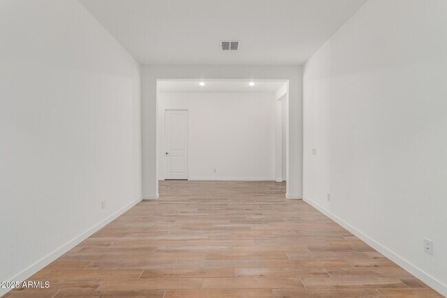 Building Photo - 44713 N 44th Dr