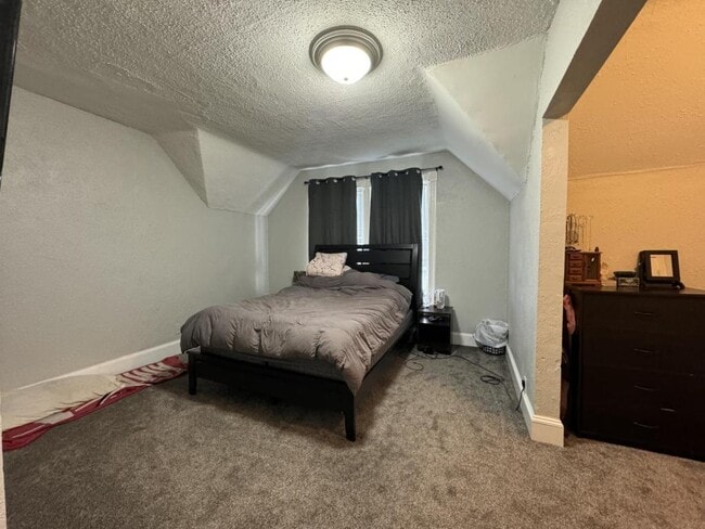 Building Photo - 1924 Banks Ave