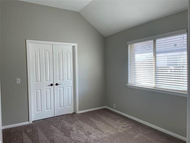 Building Photo - 4603 Oakview Dr