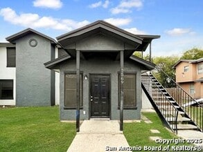 Building Photo - 7569 Windsor Oaks