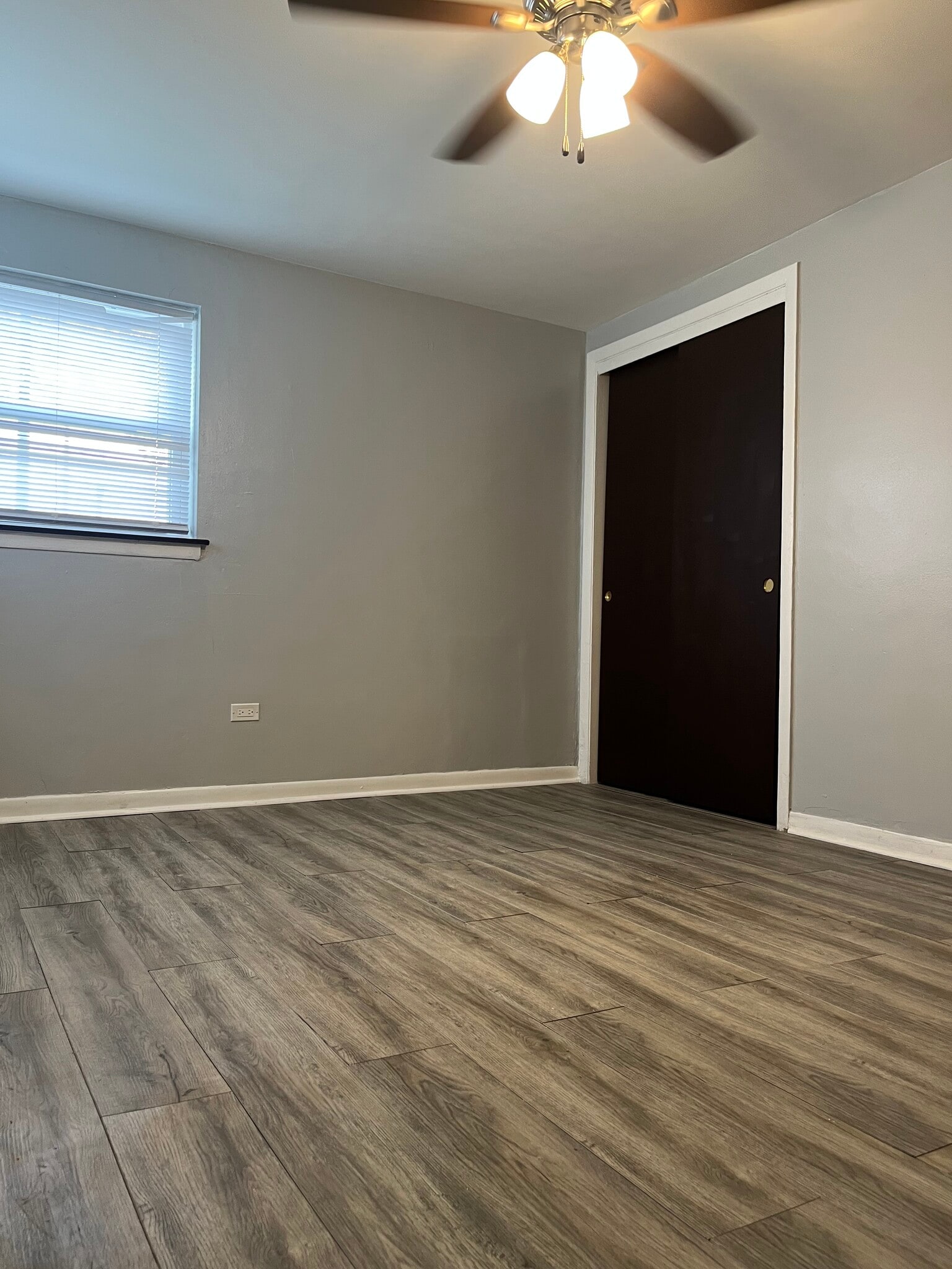 Building Photo - 3601 W 79th St