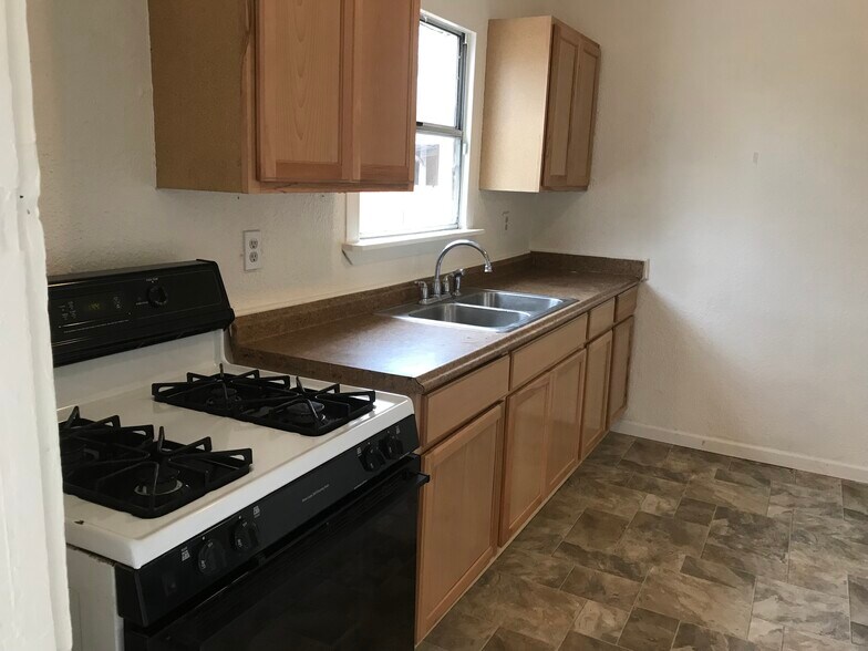 Building Photo - 2127 B Street